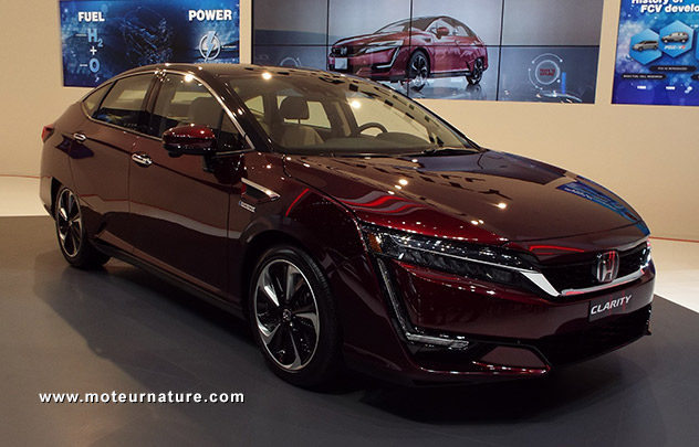 Honda débute la commercialisation de sa FCX Clarity à hydrogène au Japon