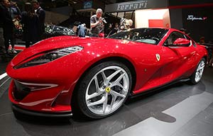 Ferrari aussi passe à l'assistance de direction électrique