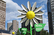 Fleur solaire pour promouvoir la Prius