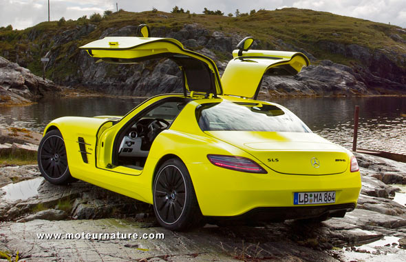 Mercedes SLS AMG E-Cell