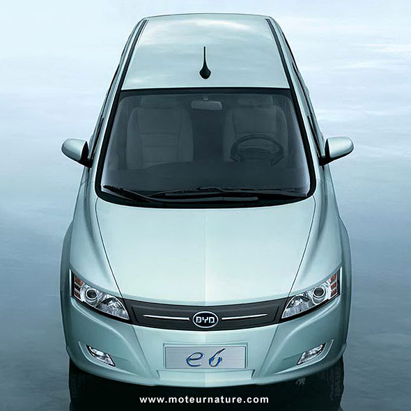 BYD E6