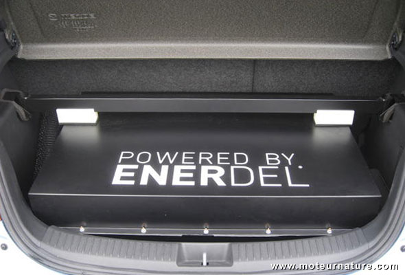 Itochu lance des voitures électriques Mazda avec les batteries Enerdel