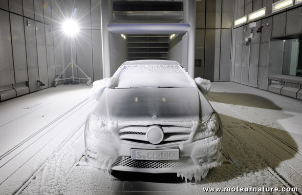 L'incroyable soufflerie climatique de Mercedes
