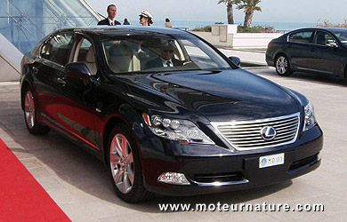 Lexus LS600h L du prince Albert II de Monaco