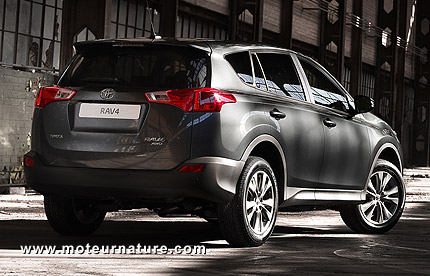 Nouveau Toyota RAV4, l'ultra-classique