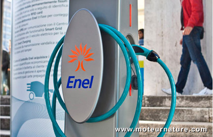 Borne de recharge AC 43 kW Enel