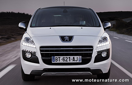 Le Peugeot 3008 Hybrid4 en progrès