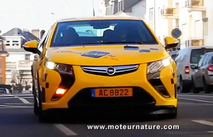 Opel Ampera Yellowcab à Luxembourg