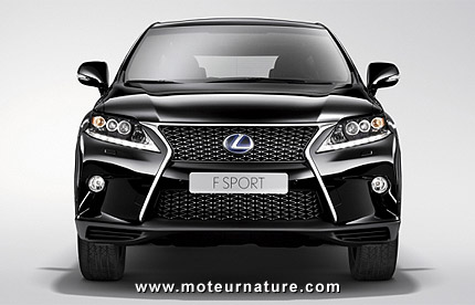 Le Lexus RX gagne en personnalité