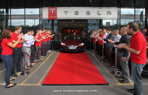La première Tesla Model S livrée en Europe
