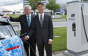 BMW inaugure une station de charge Combo