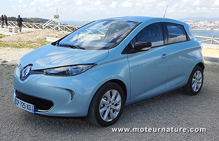Renault Zoé : la wallbox 32A de 7 kW offerte à tous les clients
