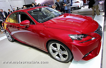 Lexus IS300h