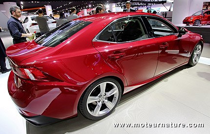 Lexus IS300h